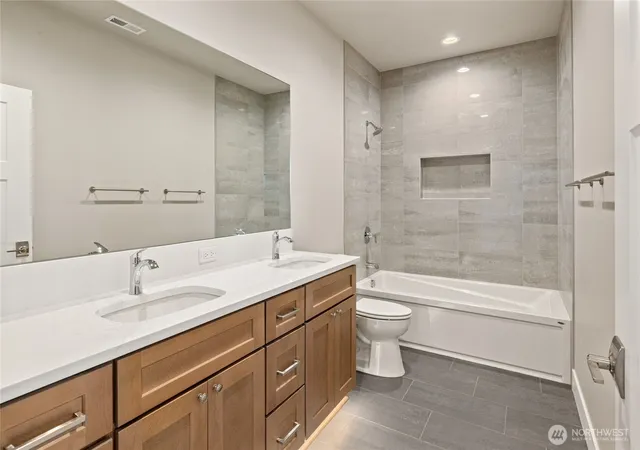 Photo 4 of Single family home for sale at 500 E Heatherstone Ct, Ellensburg, WA 98926 | MLS# NWM2565299 | Listing updated on 2026-09-26