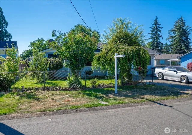 Photo 2 of Sale Pending at 7008 E B St, Tacoma, WA 98404 | MLS# NWM2565310 | Listing updated on 2026-09-26