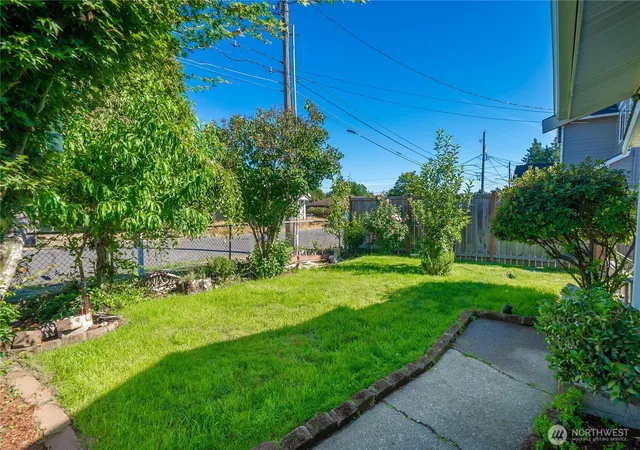 Photo 3 of Sale Pending at 7008 E B St, Tacoma, WA 98404 | MLS# NWM2565310 | Listing updated on 2026-09-26