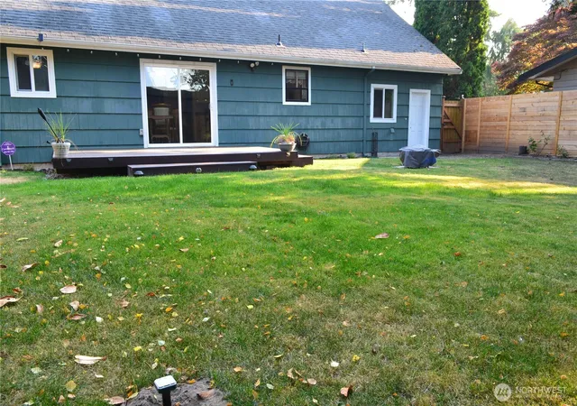 Photo 3 of Single family home for sale at 1108 10th Street Ne, Auburn, WA 98002 | MLS# NWM2565327 | Listing updated on 2026-09-27