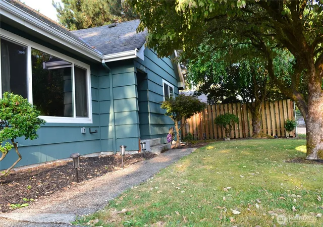 Photo 3 of Single family home for sale at 1108 10th Street NE, Auburn, WA 98002 | MLS# NWM2565327 | Listing updated on 2026-09-27