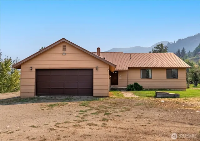 Photo 4 of Single family home for sale at 905 Schulz Ln, Twisp, WA 98856 | MLS# NWM2565330 | Listing updated on 2026-09-17