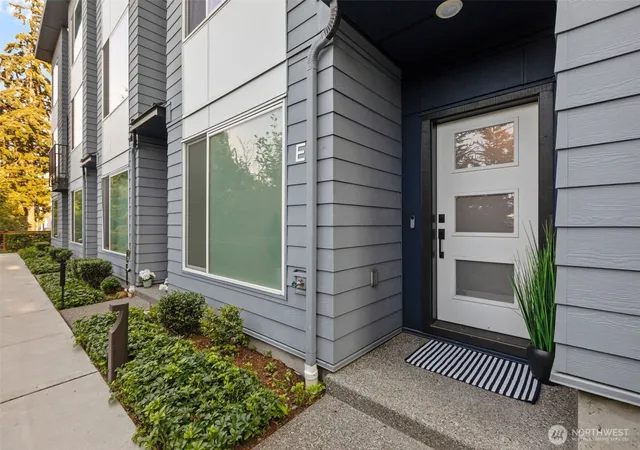 Photo 3 of Townhouse for sale at 2150 N 147th Street #E, Shoreline, WA 98133 | MLS# NWM2565369 | Listing updated on 2026-09-23