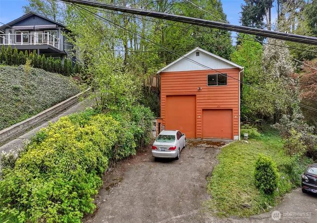 Photo 4 of Land for sale at 119 N 205th Street, Shoreline, WA 98133 | MLS# NWM2565371 | Listing updated on 2026-10-01