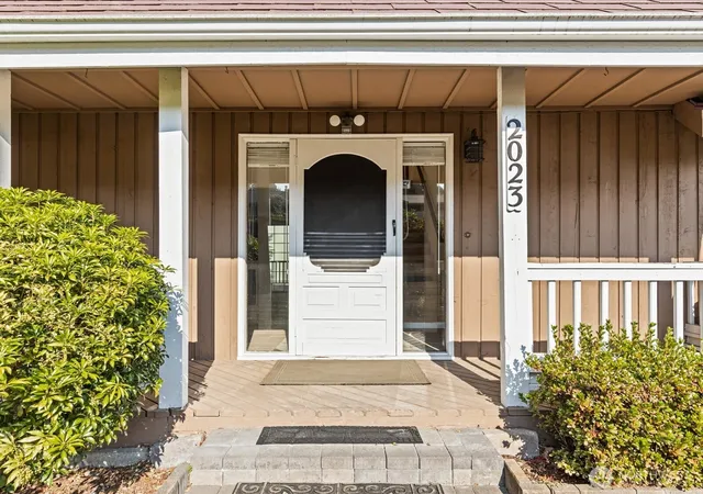 Photo 2 of Sale Pending at 2023 114th Avenue Ne, Lake Stevens, WA 98258 | MLS# NWM2565385 | Listing updated on 2026-08-13