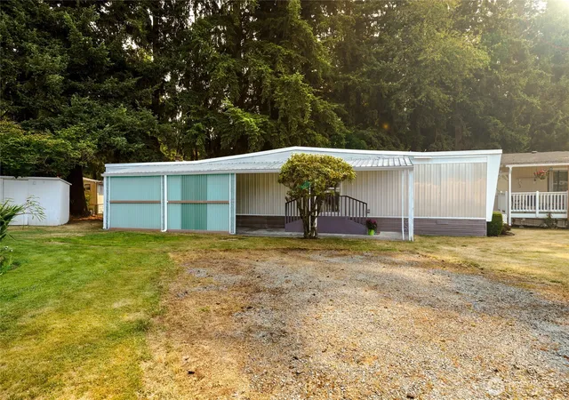 Photo 3 of Manufactured home for sale at 9403 Pierce Ln #6, Sedro Woolley, WA 98284 | MLS# NWM2565421 | Listing updated on 2026-09-30
