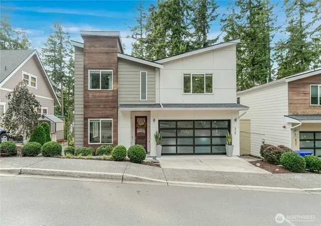 Photo 1 of Single family home for sale at 825 206th Avenue Ne, Sammamish, WA 98074 | MLS# NWM2565434 | Listing updated on 2026-09-23