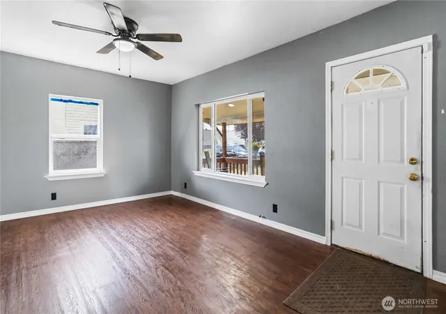 Photo 3 of Single family home for sale at 440 20th Avenue, Longview, WA 98632 | MLS# NWM2565465 | Listing updated on 2026-09-23