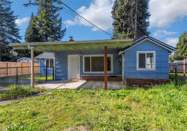 Single family home for sale at 2107 D St SE, Auburn, WA 98002 | MLS# NWM2565474