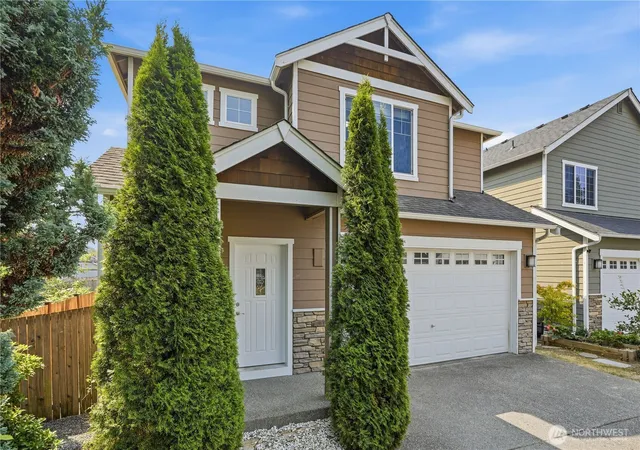 Photo 2 of Condo for sale at 17927 Se 27th Avenue, Bothell, WA 98012 | MLS# NWM2565514 | Listing updated on 2026-10-03