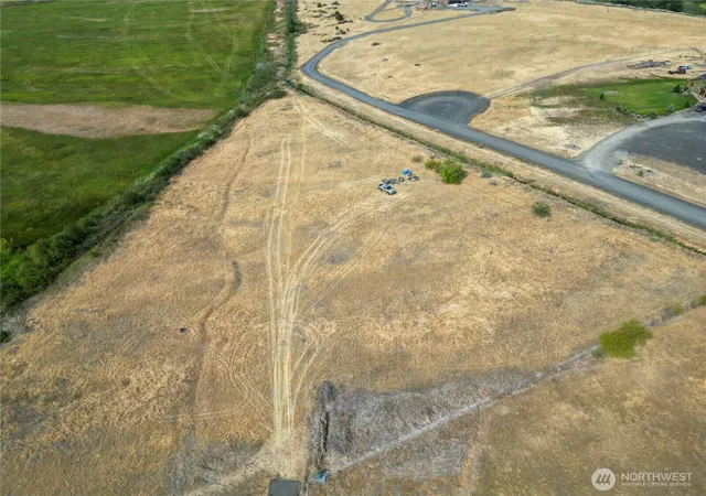 Photo 4 of Sale Pending at 1107 Saddlerock Dr, Ellensburg, WA 98926 | MLS# NWM2565515 | Listing updated on 2026-09-01