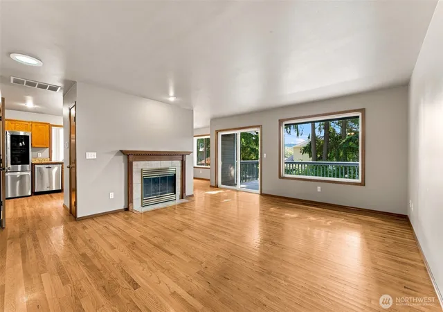 Photo 4 of Single family home for sale at 17222 92nd Avenue E, Puyallup, WA 98375 | MLS# NWM2565517 | Listing updated on 2026-09-23