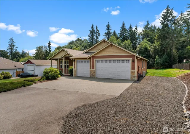 Photo 3 of Single family home for sale at 40 Carson Ave SE, Port Orchard, WA 98366 | MLS# NWM2565521 | Listing updated on 2026-09-25