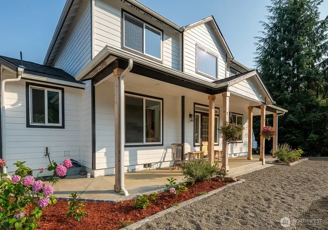 Photo 2 of Sale Pending at 27 Majestic View Ln, Aberdeen, WA 98520 | MLS# NWM2565525 | Listing updated on 2026-09-25