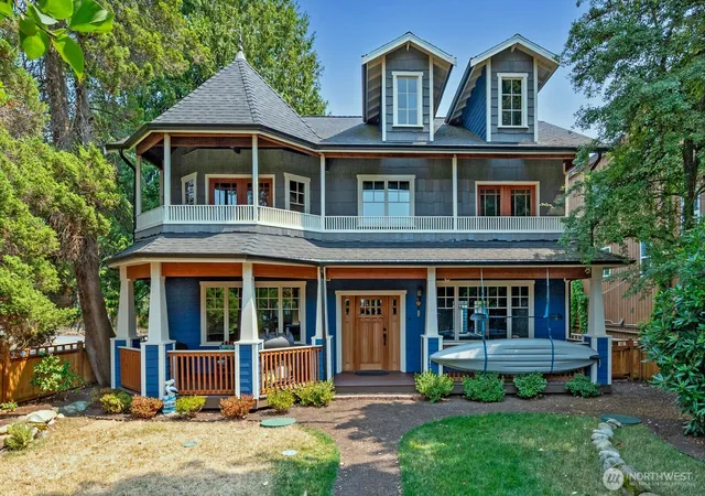 Photo 1 of Single family home for sale at 9556 Phinney Ave N, Seattle, WA 98103 | MLS# NWM2565535 | Listing updated on 2026-09-29