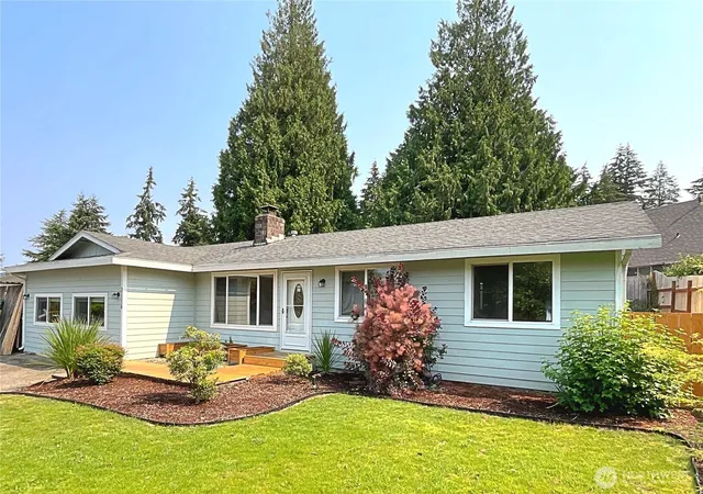 Photo 2 of Single family home for sale at 32558 7th Place S, Federal Way, WA 98003 | MLS# NWM2565538 | Listing updated on 2026-09-21