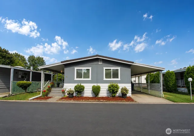 Photo 1 of Manufactured home for sale at 3611 Ne I St #6, Auburn, WA 98002 | MLS# NWM2565539 | Listing updated on 2026-09-23