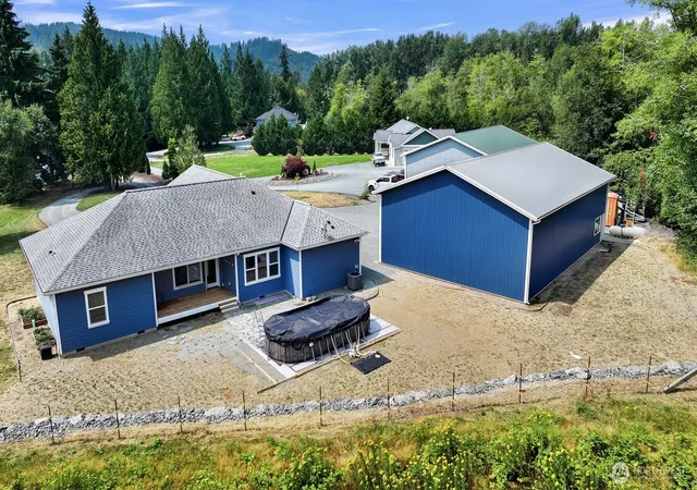 Photo 3 of Single family home for sale at 6705 Thomas Crk Dr, Sedro Woolley, WA 98284 | MLS# NWM2565547 | Listing updated on 2026-10-02