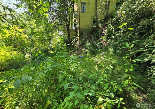 Photo 3 of Land for sale at 501 33rd Avenue S, Seattle, WA 98144 | MLS# NWM2565593 | Listing updated on 2026-09-23