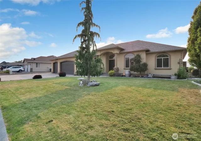 Photo 4 of Single family home for sale at 440 Dream St SE, Moses Lake, WA 98837 | MLS# NWM2565594 | Listing updated on 2026-08-11
