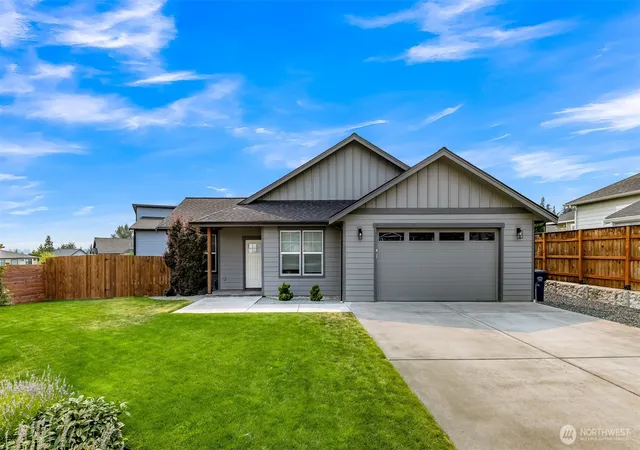 Photo 1 of Single family home for sale at 1913 Benjamin Ct, Lynden, WA 98264 | MLS# NWM2565618 | Listing updated on 2026-09-22