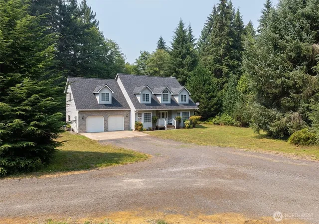 Photo 1 of Single family home for sale at 558 Spruce Crk Rd, Longview, WA 98632 | MLS# NWM2565621 | Listing updated on 2026-09-23