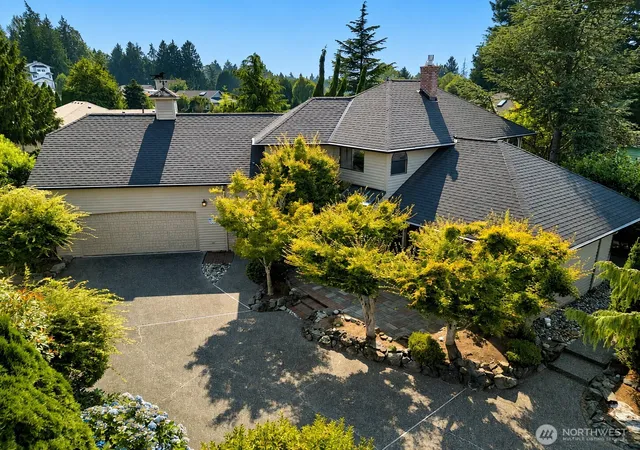 Photo 2 of Sale Pending at 627 N Waugh Rd, Mount Vernon, WA 98273 | MLS# NWM2565622 | Listing updated on 2026-09-23