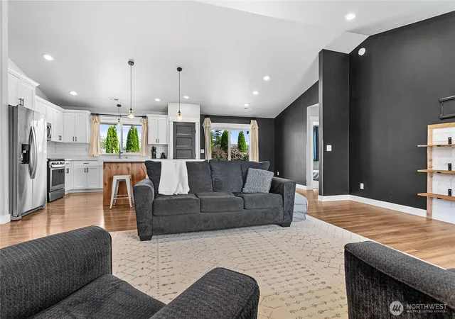 Photo 3 of Single family home for sale at 119 Cornerstone Dr, Sumas, WA 98295 | MLS# NWM2565626 | Listing updated on 2026-09-23