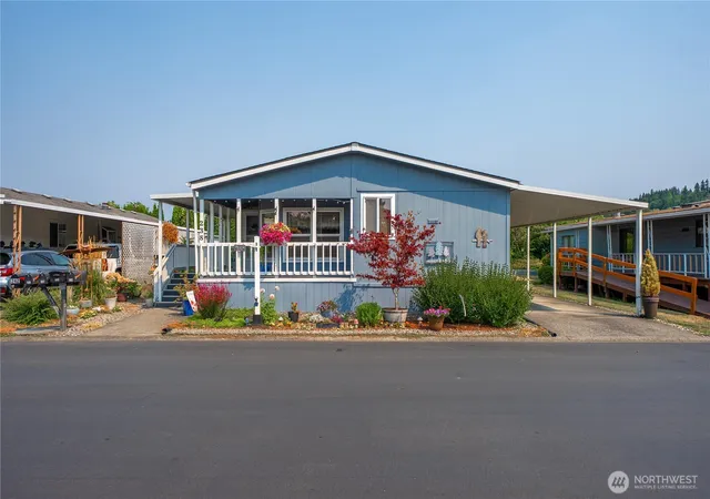 Photo 1 of Manufactured home for sale at 3611 I St Ne #238, Auburn, WA 98002 | MLS# NWM2565637 | Listing updated on 2026-09-24