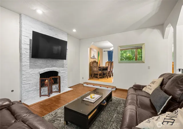 Photo 3 of Single family home for sale at 17909 230th Avenue NE, Woodinville, WA 98077 | MLS# NWM2565640 | Listing updated on 2026-09-22