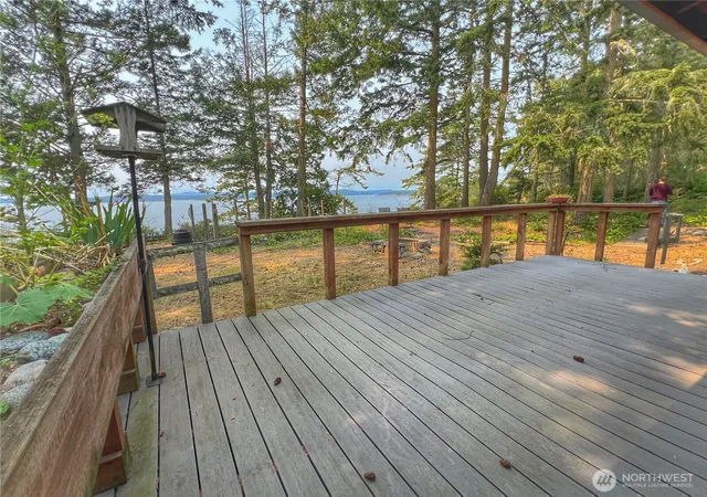 Photo 4 of Single family home for sale at 1129 Lopez Rd, Lopez Island, WA 98261 | MLS# NWM2565688 | Listing updated on 2026-10-01