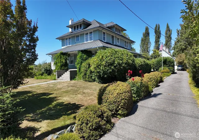 Photo 1 of Single family home for sale at 17439 Mclean Rd, Mount Vernon, WA 98273 | MLS# NWM2565710 | Listing updated on 2026-09-23