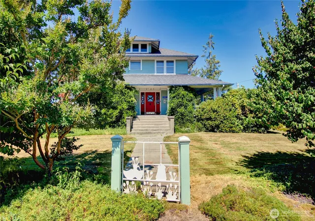 Photo 4 of Single family home for sale at 17439 Mclean Rd, Mount Vernon, WA 98273 | MLS# NWM2565710 | Listing updated on 2026-09-23