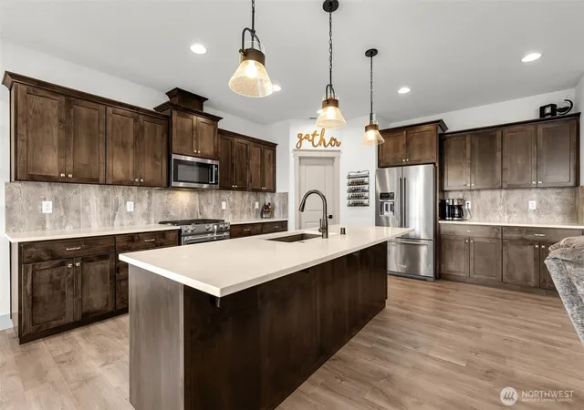 Photo 3 of Single family home for sale at 2918 Ne 4th Avenue, Battle Ground, WA 98604 | MLS# NWM2565712 | Listing updated on 2026-10-08
