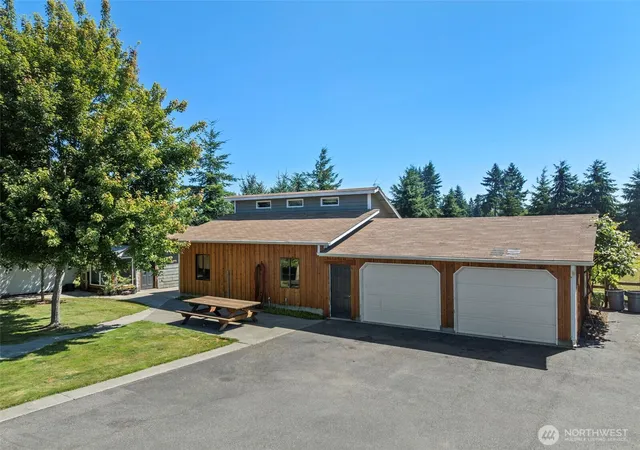 Photo 3 of Single family home for sale at 2118 Gallagher Rd, Centralia, WA 98531 | MLS# NWM2565713 | Listing updated on 2026-10-01