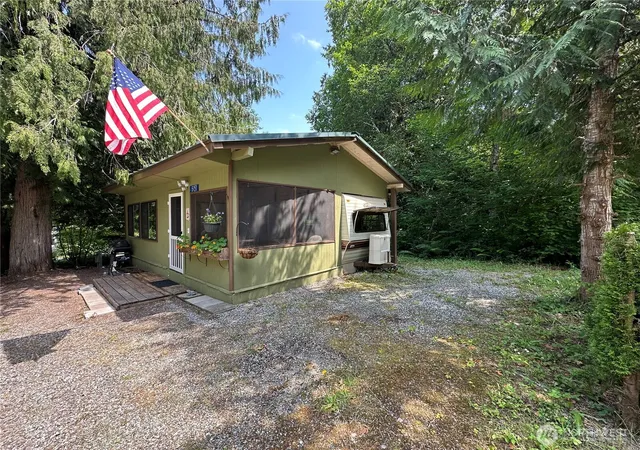 Photo 1 of Land for sale at 5151 Itswood Ctr Trl, Concrete, WA 98237 | MLS# NWM2565722 | Listing updated on 2026-09-23