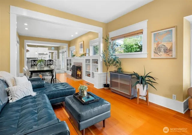 Photo 3 of Single family home for sale at 3702 SW Austin St, Seattle, WA 98126 | MLS# NWM2565726 | Listing updated on 2026-09-30