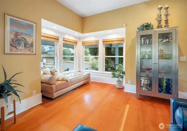 Photo 4 of Single family home for sale at 3702 SW Austin St, Seattle, WA 98126 | MLS# NWM2565726 | Listing updated on 2026-09-30