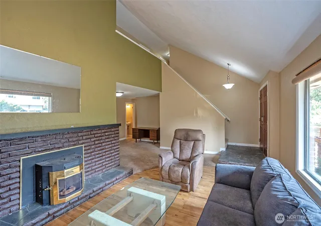 Photo 3 of Sale Pending at 619 Cougar St SE, Lacey, WA 98503 | MLS# NWM2565727 | Listing updated on 2026-09-25