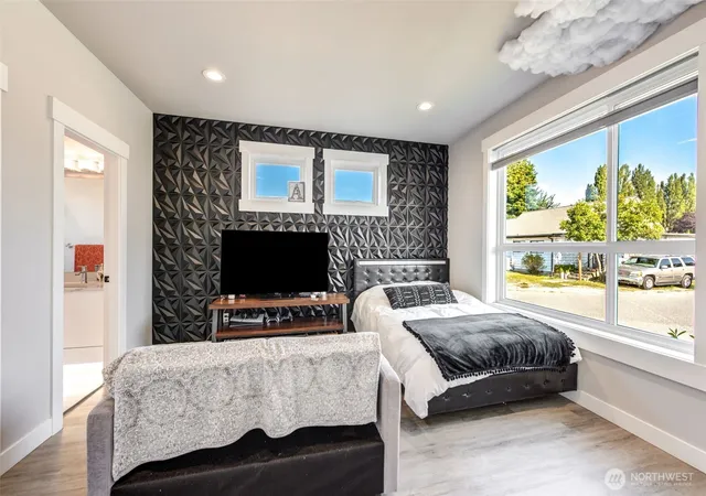 Photo 4 of Single family home for sale at 1834 Barrington Ln, Burlington, WA 98233 | MLS# NWM2565729 | Listing updated on 2026-09-23