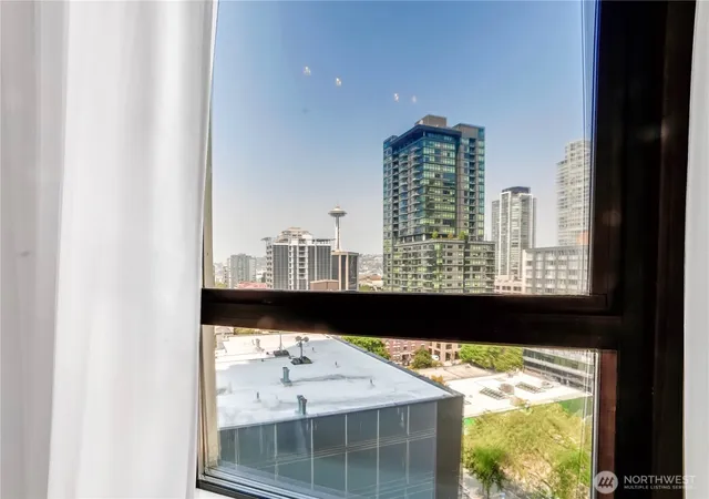 Photo 4 of Sale Pending at 2201 3rd Avenue #1205, Seattle, WA 98121 | MLS# NWM2565732 | Listing updated on 2026-09-25