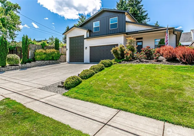 Photo 1 of Single family home for sale at 2218 N Huson, Tacoma, WA 98406 | MLS# NWM2565745 | Listing updated on 2026-09-30