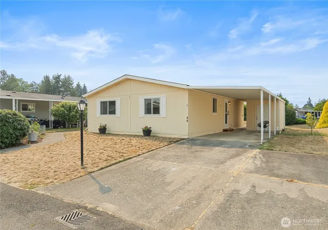 Photo 3 of Manufactured home for sale at 836 Harman Way S #46, Orting, WA 98360 | MLS# NWM2565756 | Listing updated on 2026-09-23