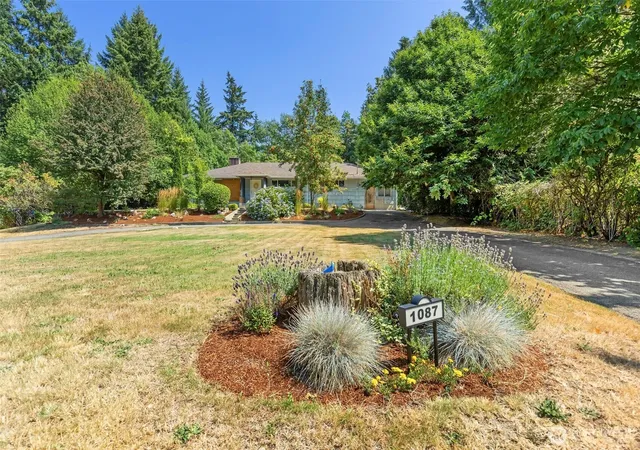 Photo 2 of Sale Pending at 1087 Baby Doll Rd E, Port Orchard, WA 98366 | MLS# NWM2565807 | Listing updated on 2026-09-25