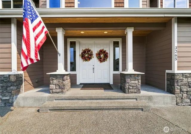 Photo 2 of Single family home for sale at 3265 Phillips Ave, Enumclaw, WA 98022 | MLS# NWM2565824 | Listing updated on 2026-09-23
