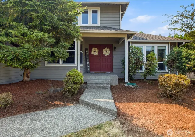Photo 3 of Single family home for sale at 14903 SE 183rd Street, Renton, WA 98058 | MLS# NWM2565842 | Listing updated on 2026-09-23