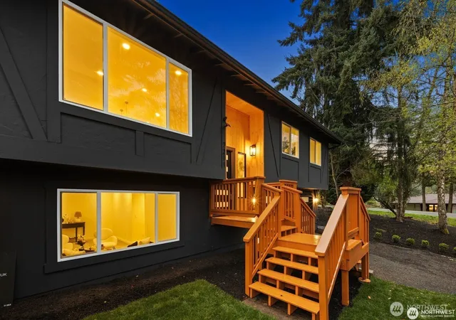 Photo 4 of Sale Pending at 7211 182nd Street SW, Edmonds, WA 98026 | MLS# NWM2565851 | Listing updated on 2026-09-29
