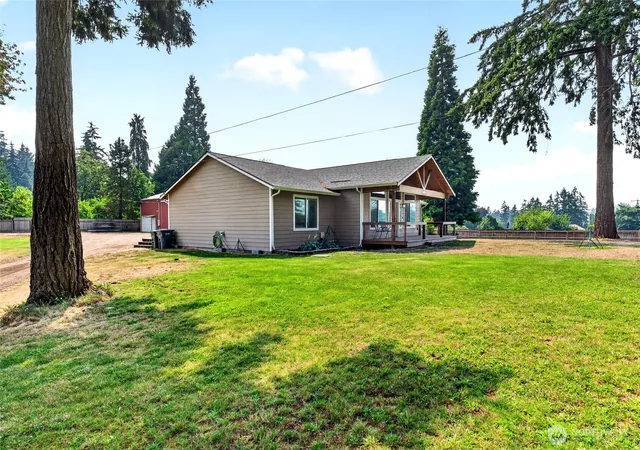 Photo 4 of Sale Pending at 10516 36th Street E, Edgewood, WA 98372 | MLS# NWM2565909 | Listing updated on 2026-09-28