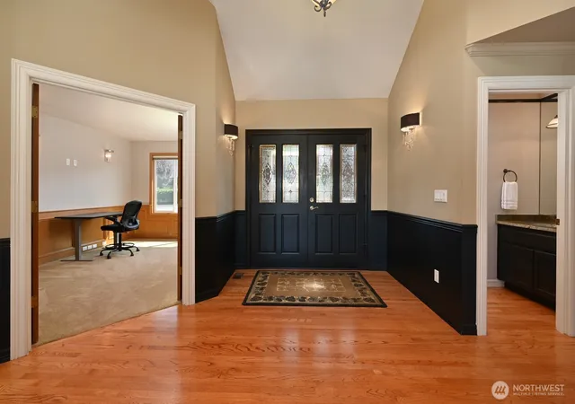 Photo 4 of Single family home for sale at 29917 1st Place S, Federal Way, WA 98003 | MLS# NWM2565923 | Listing updated on 2026-09-29