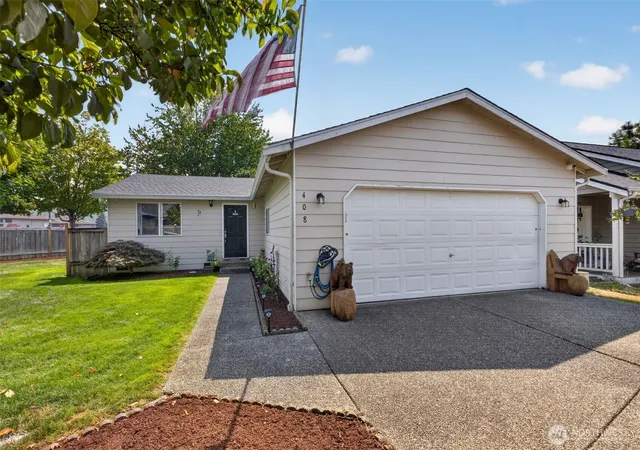 Photo 2 of Sale Pending at 408 Amberwood Cir, Sultan, WA 98294 | MLS# NWM2565959 | Listing updated on 2026-09-21